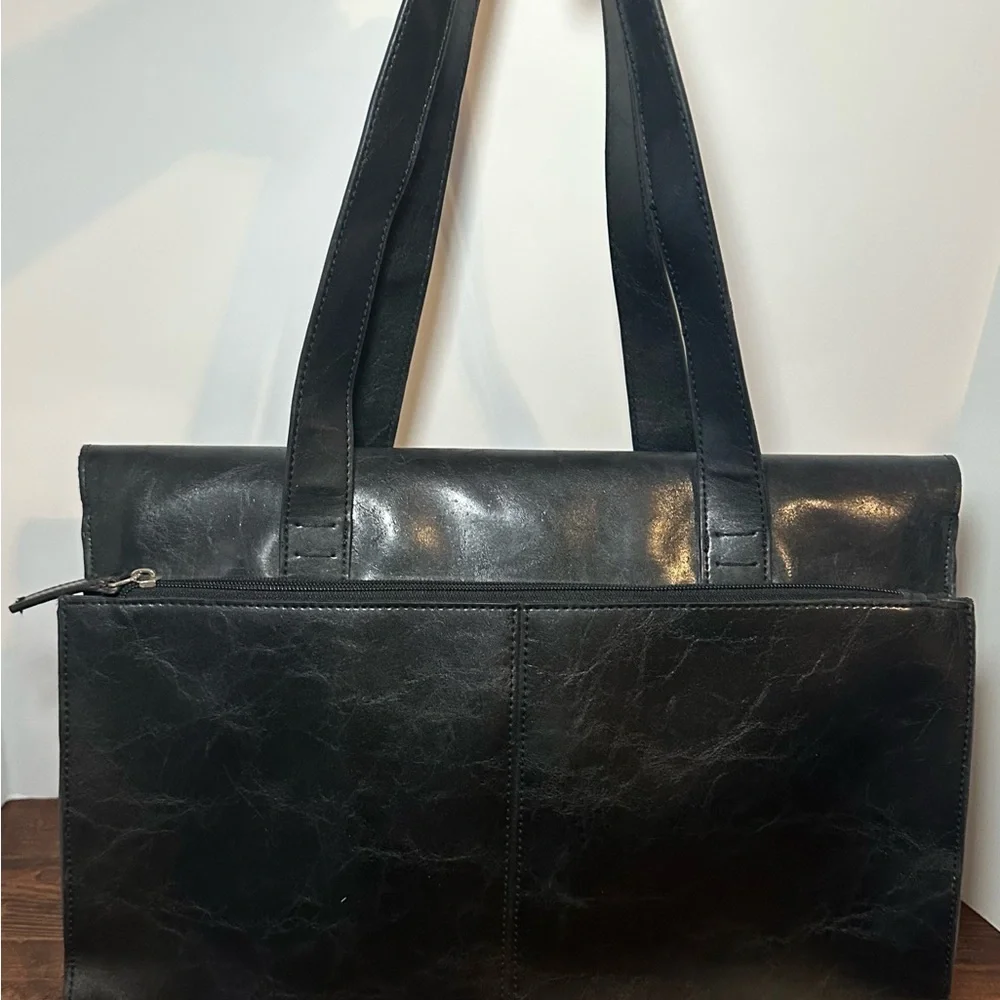 Kenneth Cole Reaction‎ Black Laptop Messenger Bag.